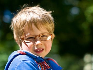 Kind mit Brillen. © ZVA